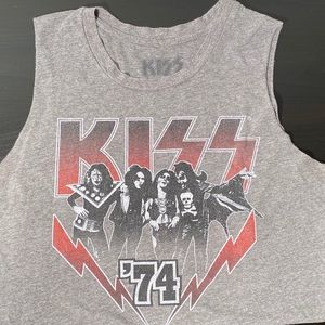 Woman’s KISS oversized tank top